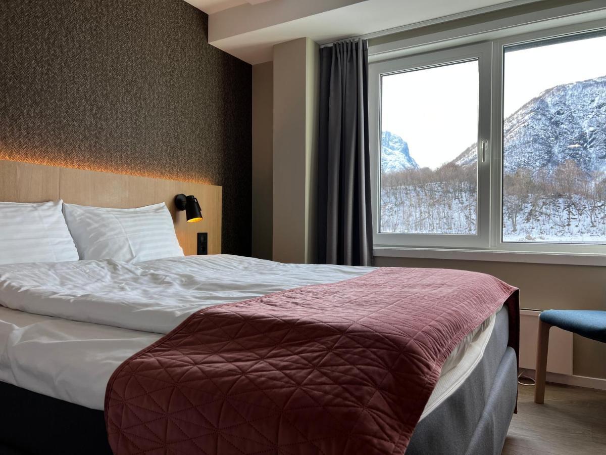 Frichs Ekspress Andalsnes Hotel Exterior photo