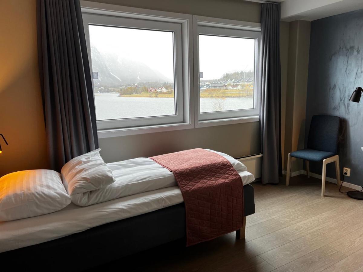 Frichs Ekspress Andalsnes Hotel Exterior photo